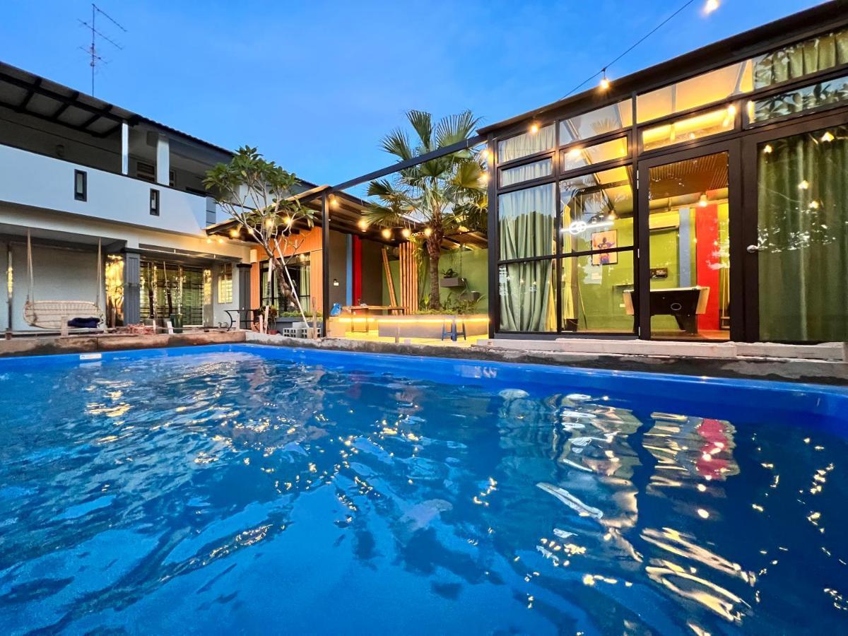 The Uniique Haus - Johor 1St Staycation Water Dining Experience 新山 外观 照片