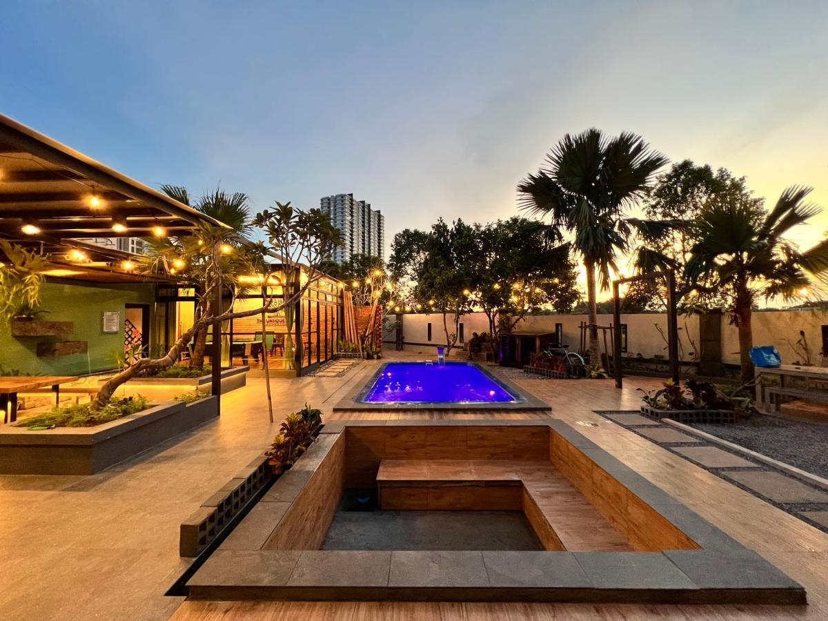The Uniique Haus - Johor 1St Staycation Water Dining Experience 新山 外观 照片